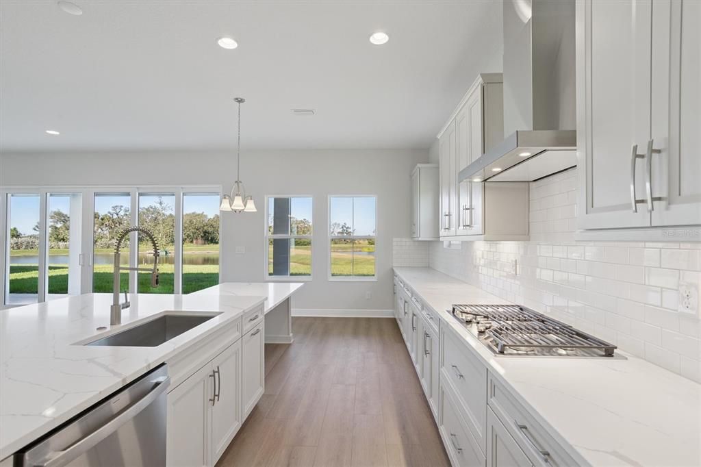 Active With Contract: $824,990 (5 beds, 4 baths, 3528 Square Feet)