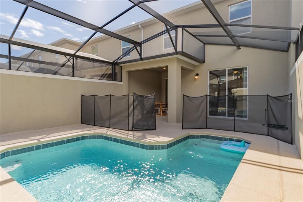 For Sale: $590,000 (4 beds, 3 baths, 1902 Square Feet)