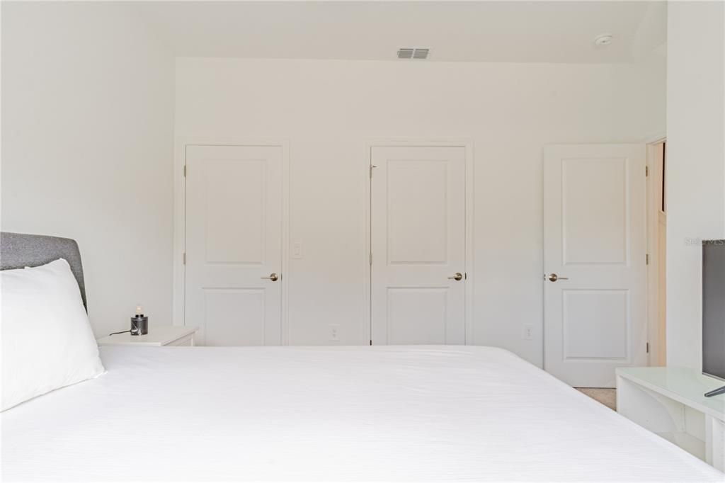 For Sale: $590,000 (4 beds, 3 baths, 1902 Square Feet)