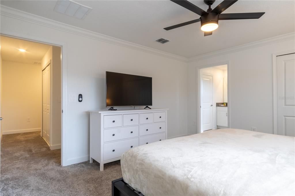 For Sale: $590,000 (4 beds, 3 baths, 1902 Square Feet)