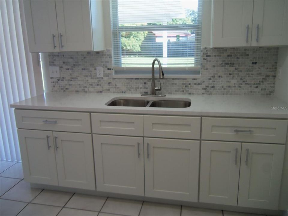 待售: $319,900 (2 贝兹, 2 浴室, 1000 平方英尺)