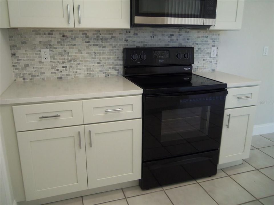 待售: $319,900 (2 贝兹, 2 浴室, 1000 平方英尺)