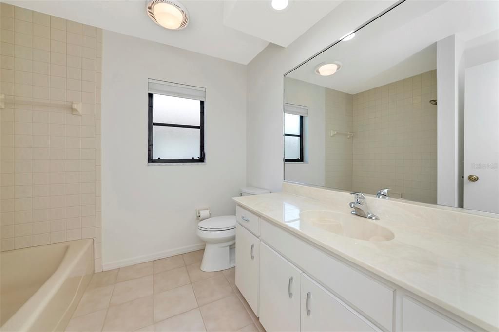 待售: $450,000 (3 贝兹, 2 浴室, 1970 平方英尺)