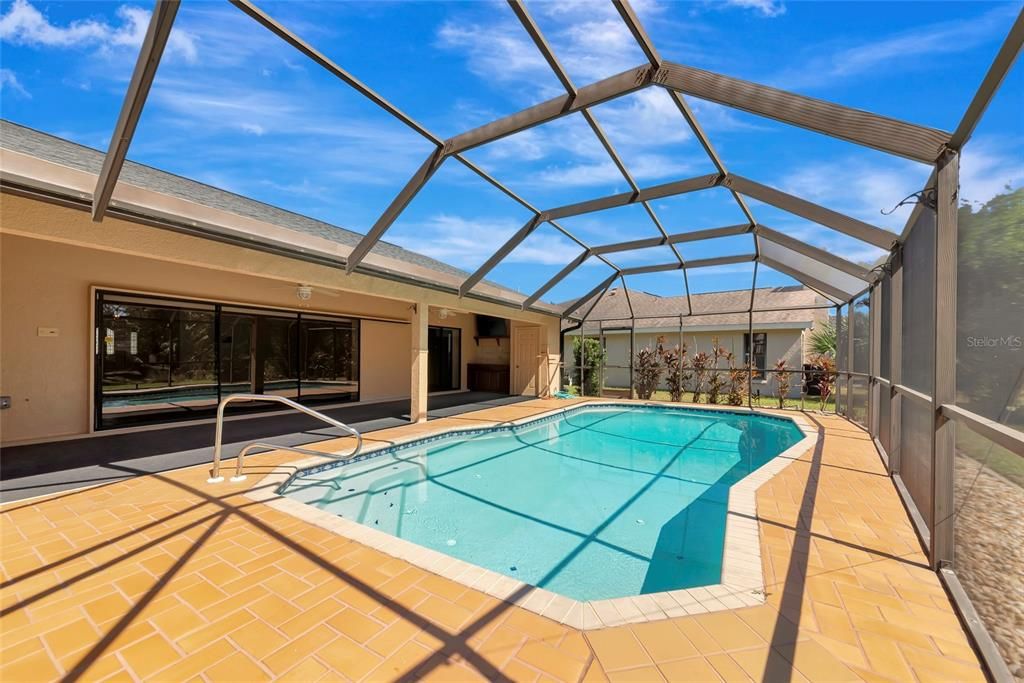 待售: $450,000 (3 贝兹, 2 浴室, 1970 平方英尺)