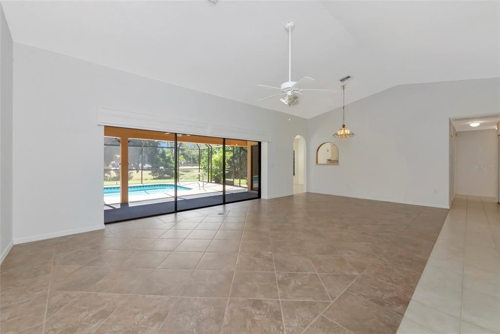 待售: $450,000 (3 贝兹, 2 浴室, 1970 平方英尺)