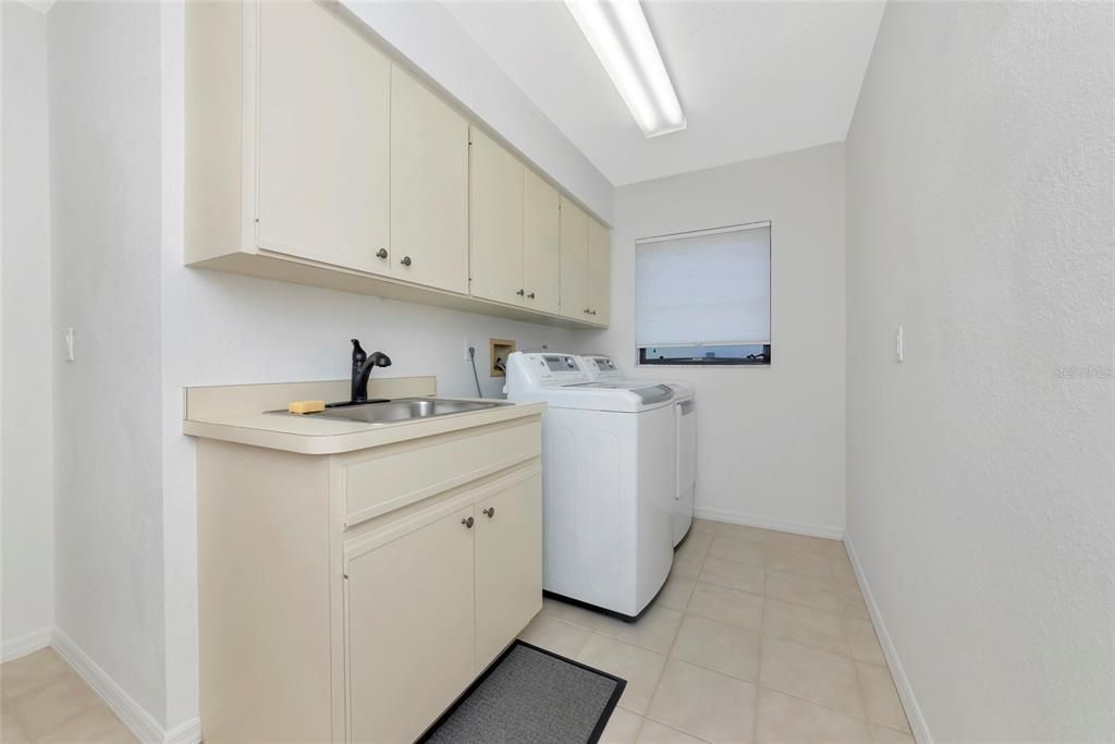 待售: $450,000 (3 贝兹, 2 浴室, 1970 平方英尺)