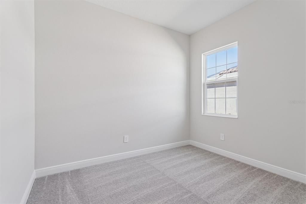 Activo con contrato: $798,990 (4 camas, 3 baños, 3182 Pies cuadrados)