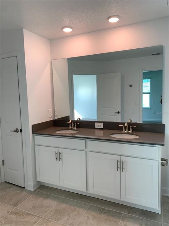 В аренду: $3,173 (4 спален, 3 ванн, 2460 Квадратных фут)