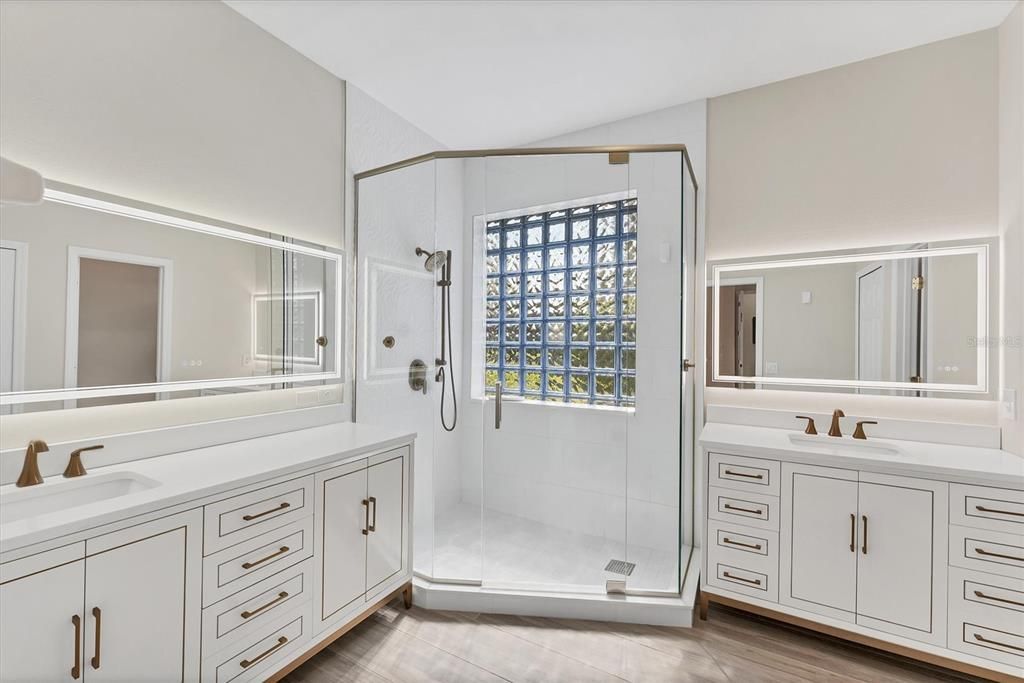 En Renta: $6,500 (3 camas, 2 baños, 2131 Pies cuadrados)