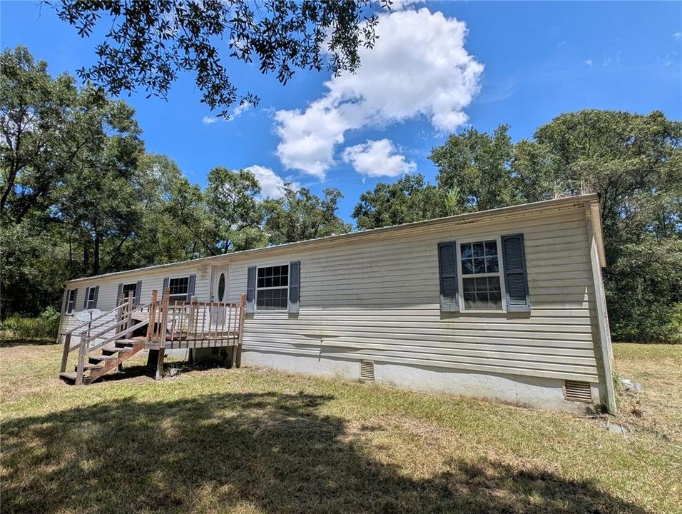 Active With Contract: $164,900 (5 beds, 3 baths, 2052 Square Feet)