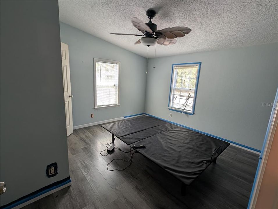 Active With Contract: $164,900 (5 beds, 3 baths, 2052 Square Feet)