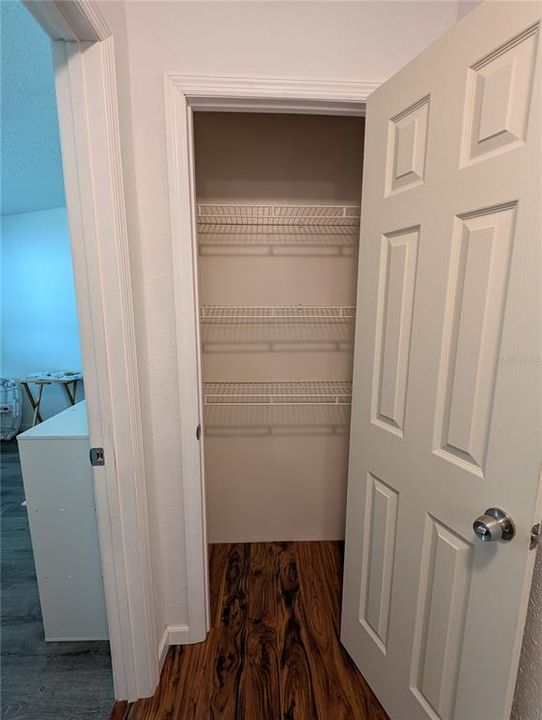 Active With Contract: $164,900 (5 beds, 3 baths, 2052 Square Feet)