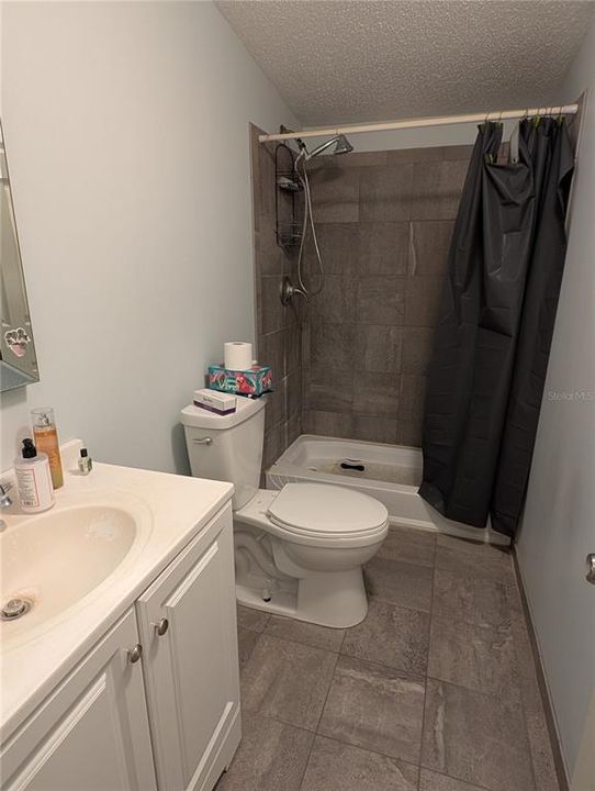 Active With Contract: $164,900 (5 beds, 3 baths, 2052 Square Feet)