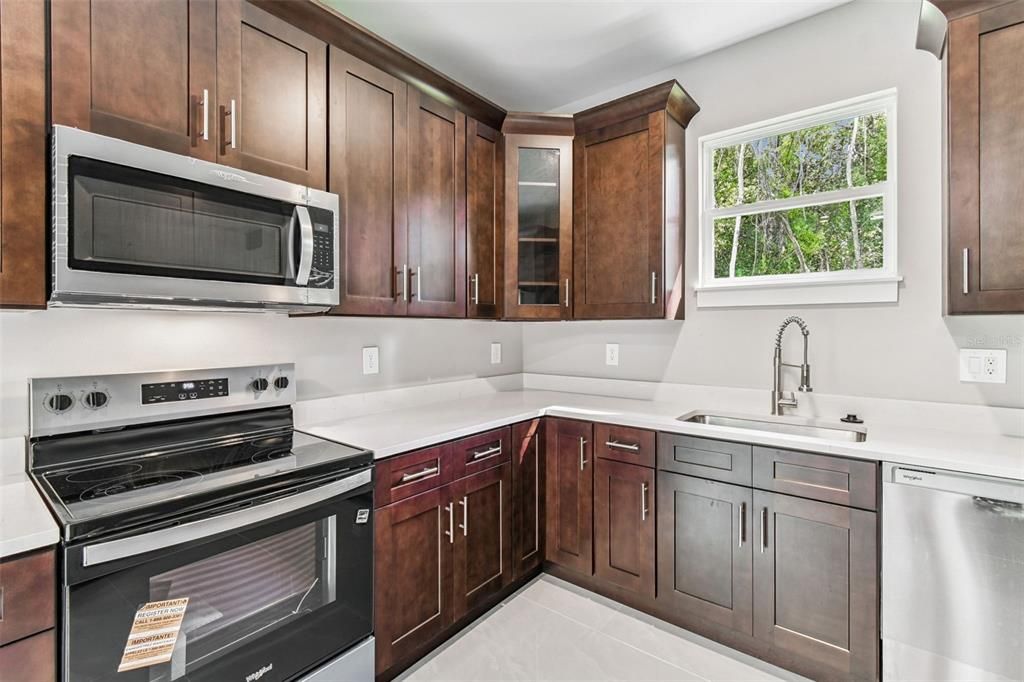 出租: $2,700 (3 贝兹, 2 浴室, 1480 平方英尺)