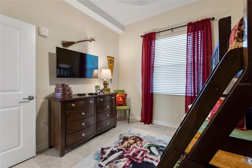 For Sale: $340,000 (2 beds, 2 baths, 1194 Square Feet)