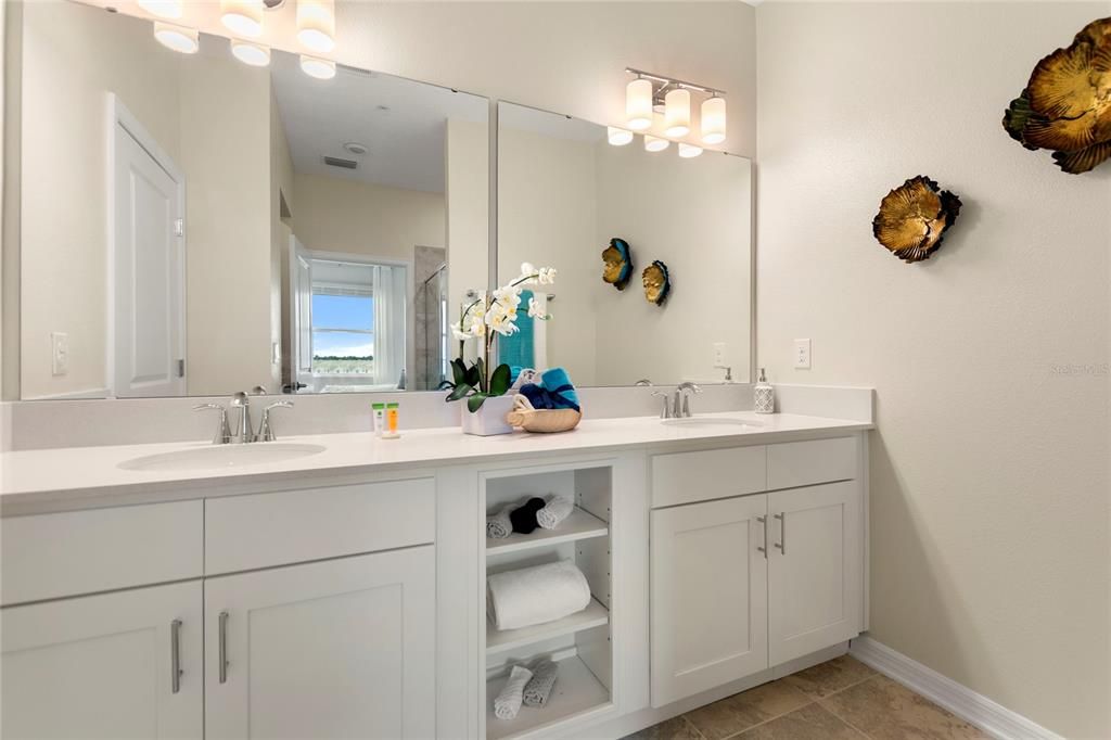 For Sale: $340,000 (2 beds, 2 baths, 1194 Square Feet)