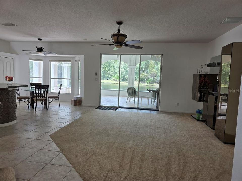 合同活跃: $665,000 (4 贝兹, 3 浴室, 3310 平方英尺)