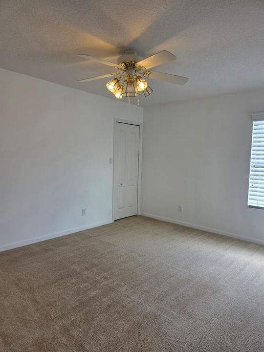 合同活跃: $665,000 (4 贝兹, 3 浴室, 3310 平方英尺)