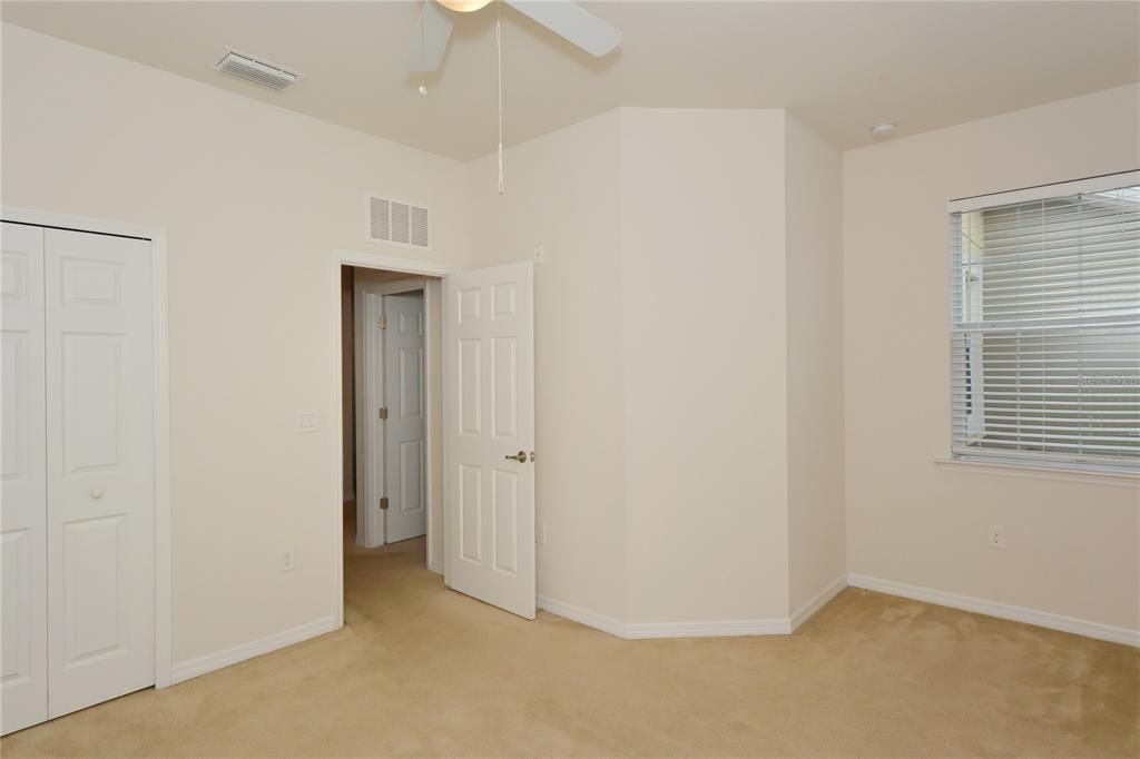 В аренду: $2,250 (3 спален, 2 ванн, 1776 Квадратных фут)