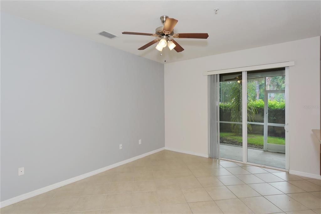 В аренду: $2,250 (3 спален, 2 ванн, 1776 Квадратных фут)