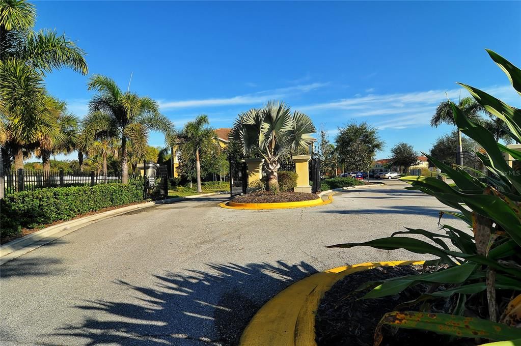 В аренду: $2,250 (3 спален, 2 ванн, 1776 Квадратных фут)