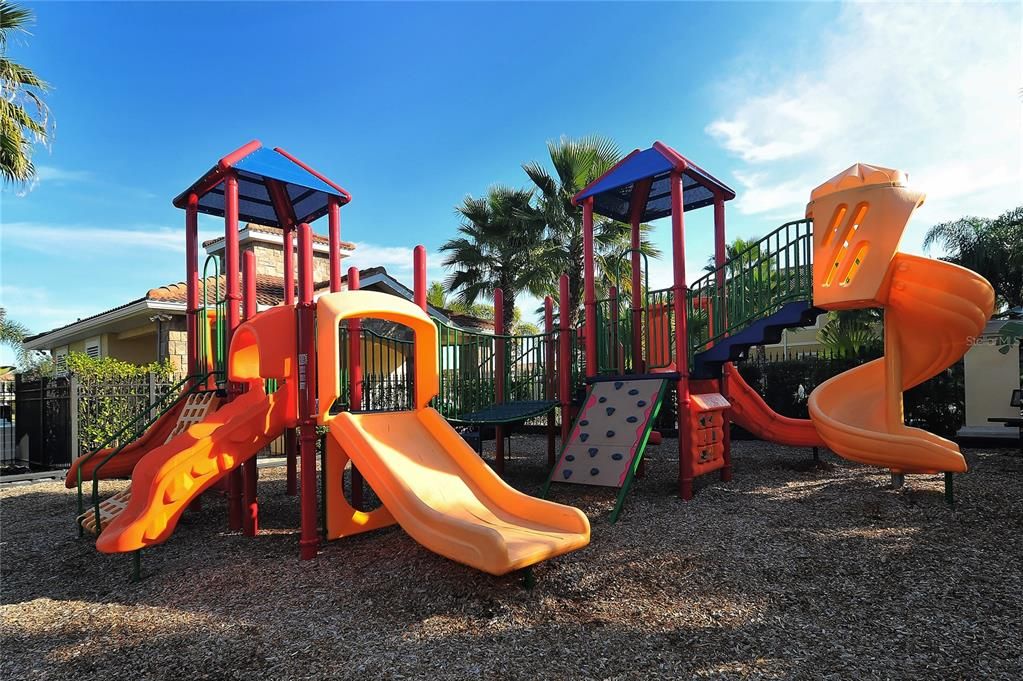 В аренду: $2,250 (3 спален, 2 ванн, 1776 Квадратных фут)