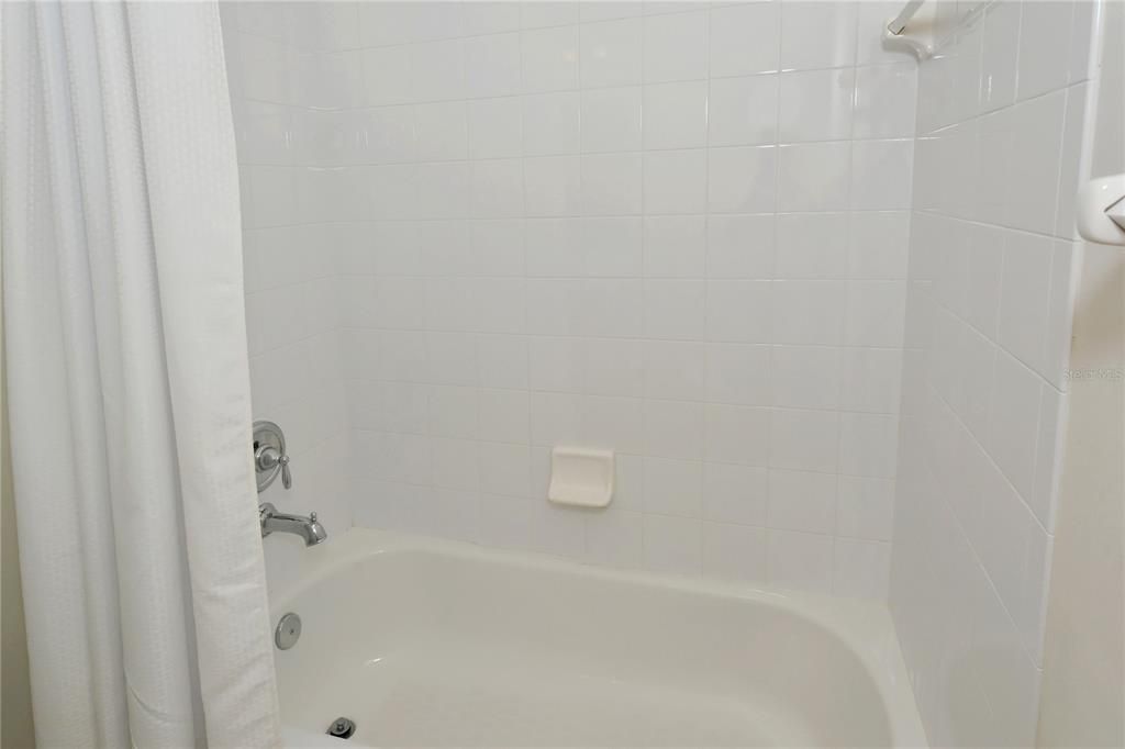 В аренду: $2,250 (3 спален, 2 ванн, 1776 Квадратных фут)