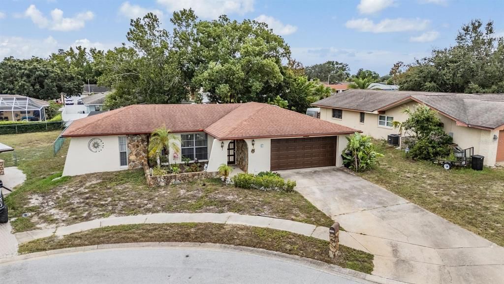 Active With Contract: $299,900 (2 beds, 2 baths, 1280 Square Feet)