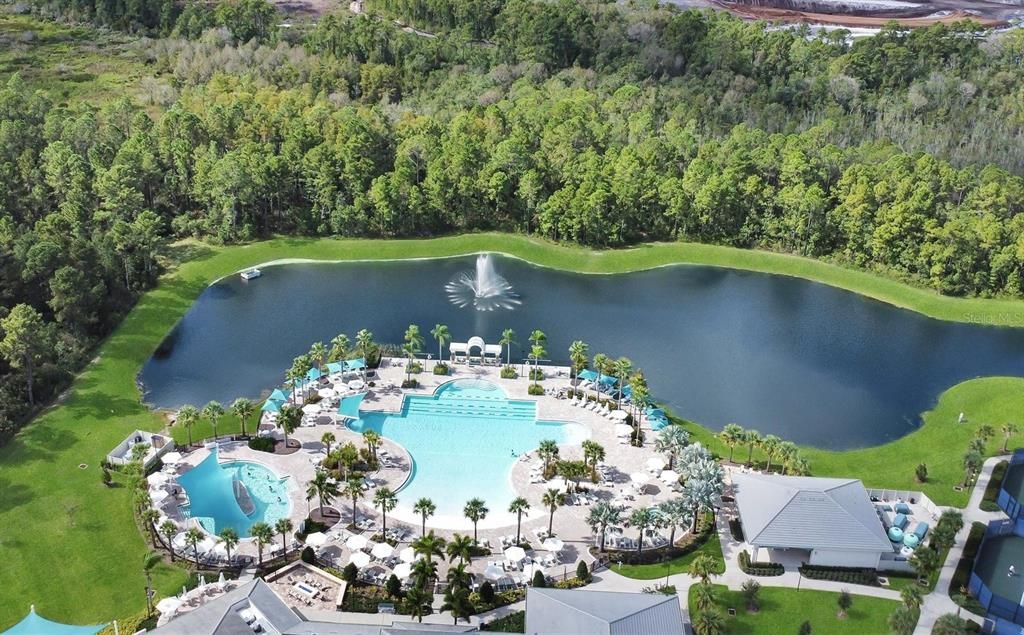 Под контрактом: $435,000 (2 спален, 2 ванн, 1405 Квадратных фут)