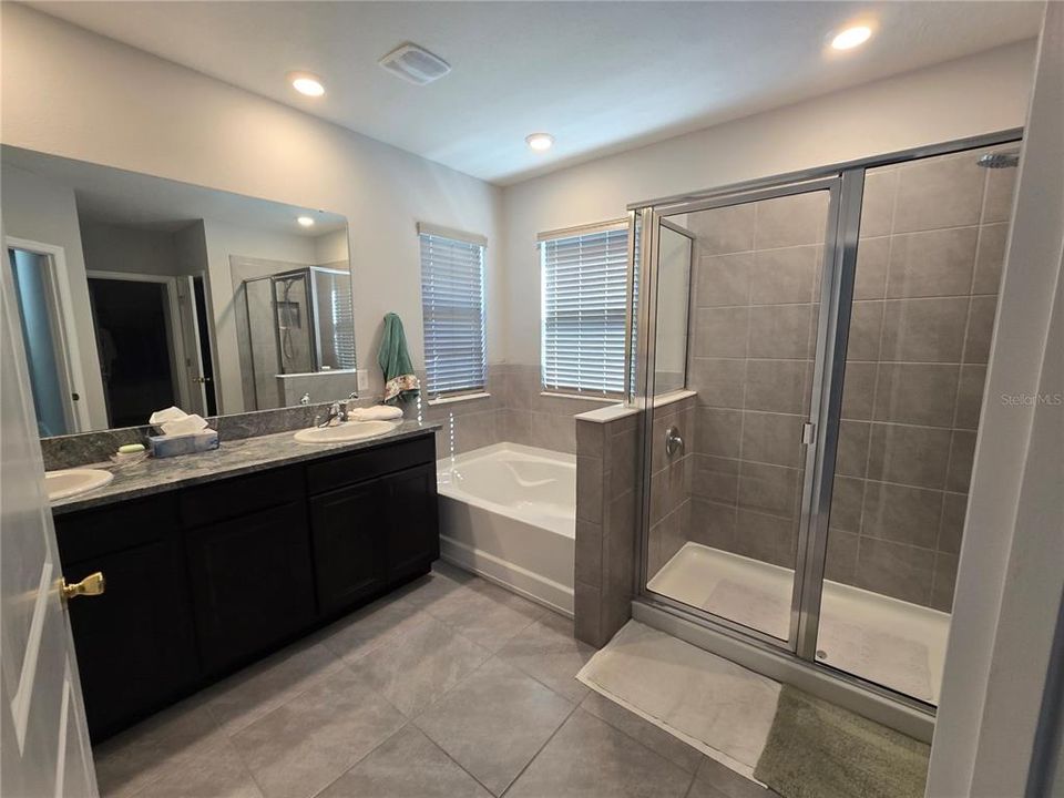 For Sale: $499,750 (4 beds, 3 baths, 3345 Square Feet)