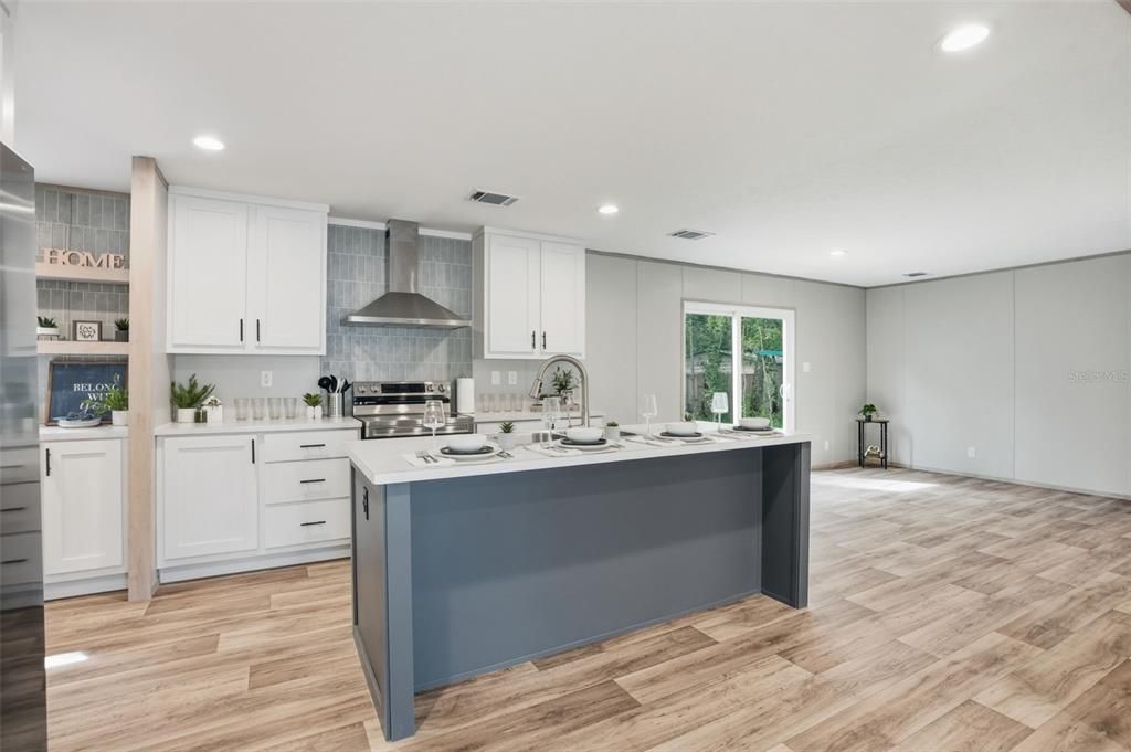 待售: $269,900 (4 贝兹, 2 浴室, 1568 平方英尺)