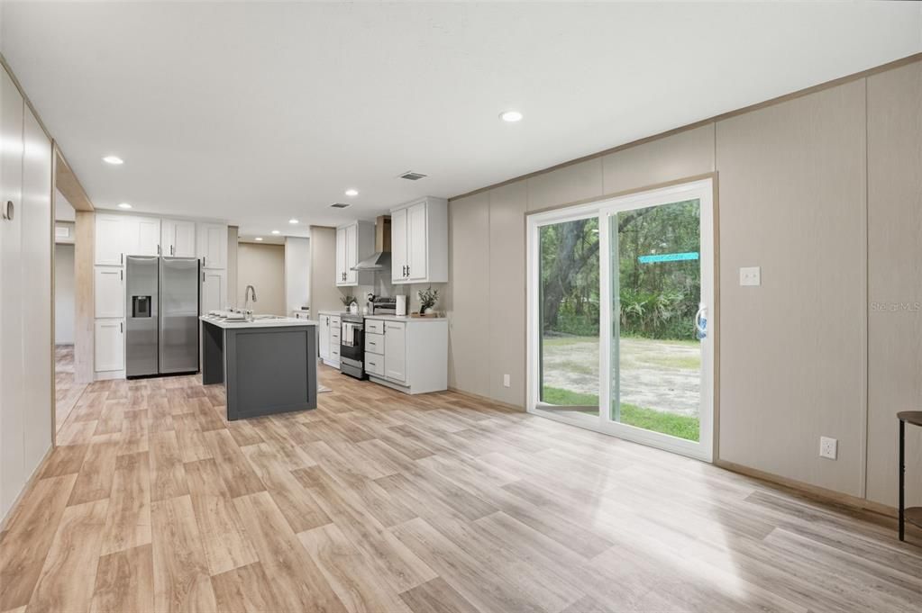 待售: $269,900 (4 贝兹, 2 浴室, 1568 平方英尺)