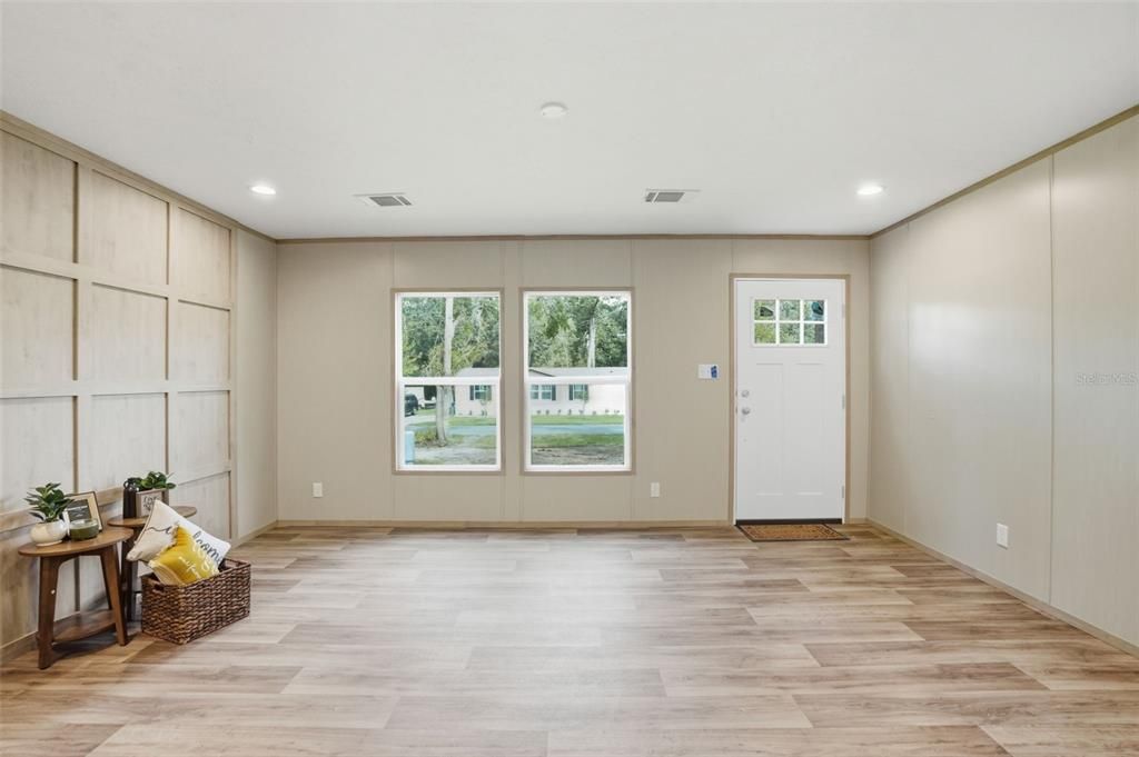 待售: $269,900 (4 贝兹, 2 浴室, 1568 平方英尺)