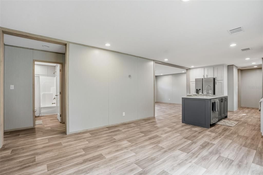 待售: $269,900 (4 贝兹, 2 浴室, 1568 平方英尺)