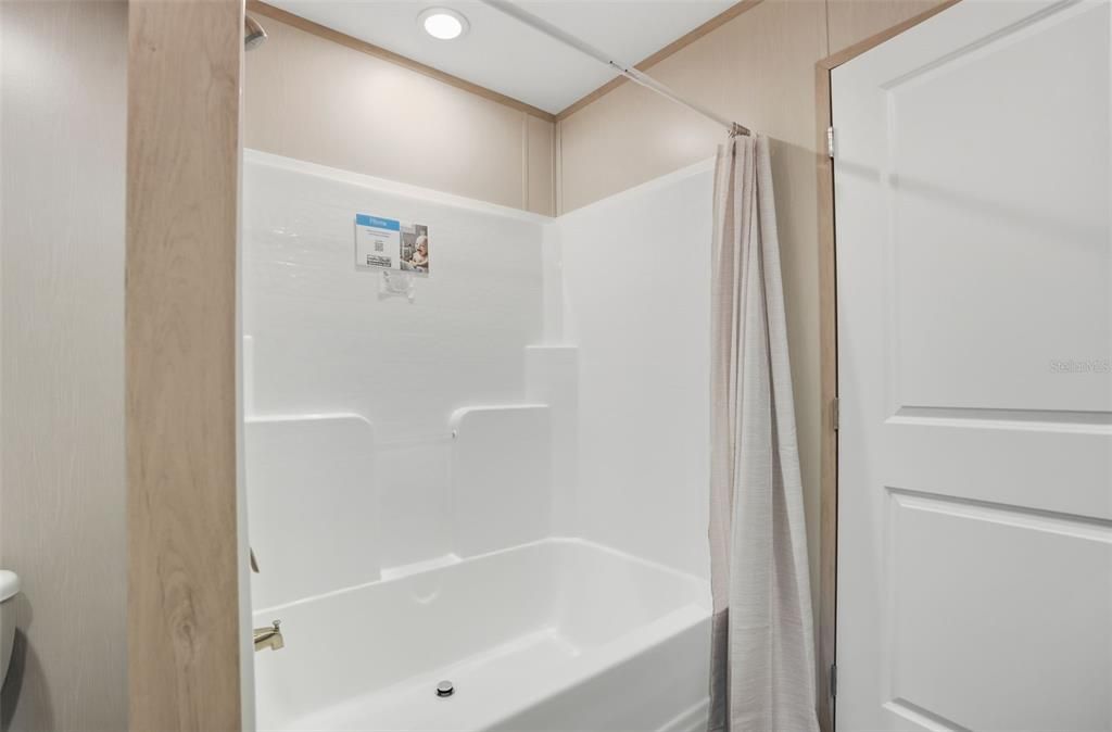 待售: $269,900 (4 贝兹, 2 浴室, 1568 平方英尺)