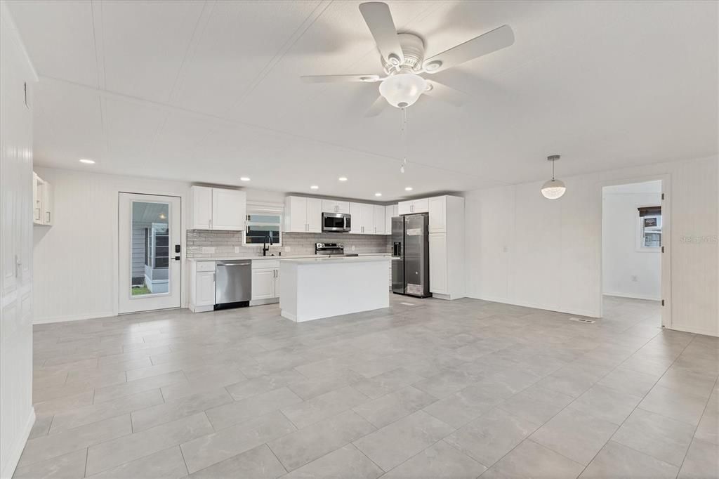 На продажу: $229,000 (3 спален, 2 ванн, 1312 Квадратных фут)