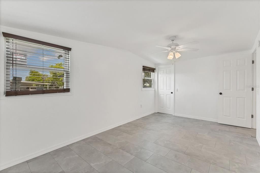 На продажу: $229,000 (3 спален, 2 ванн, 1312 Квадратных фут)