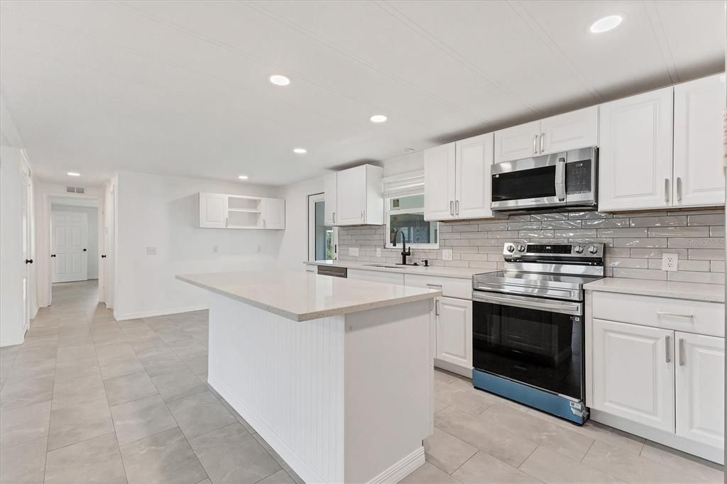 На продажу: $229,000 (3 спален, 2 ванн, 1312 Квадратных фут)