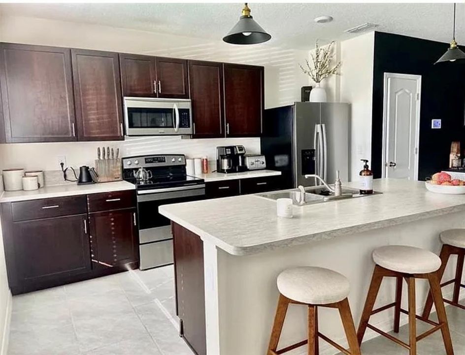 En Renta: $2,200 (3 camas, 2 baños, 1568 Pies cuadrados)