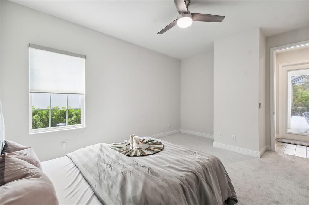 待售: $975,000 (5 贝兹, 4 浴室, 3547 平方英尺)