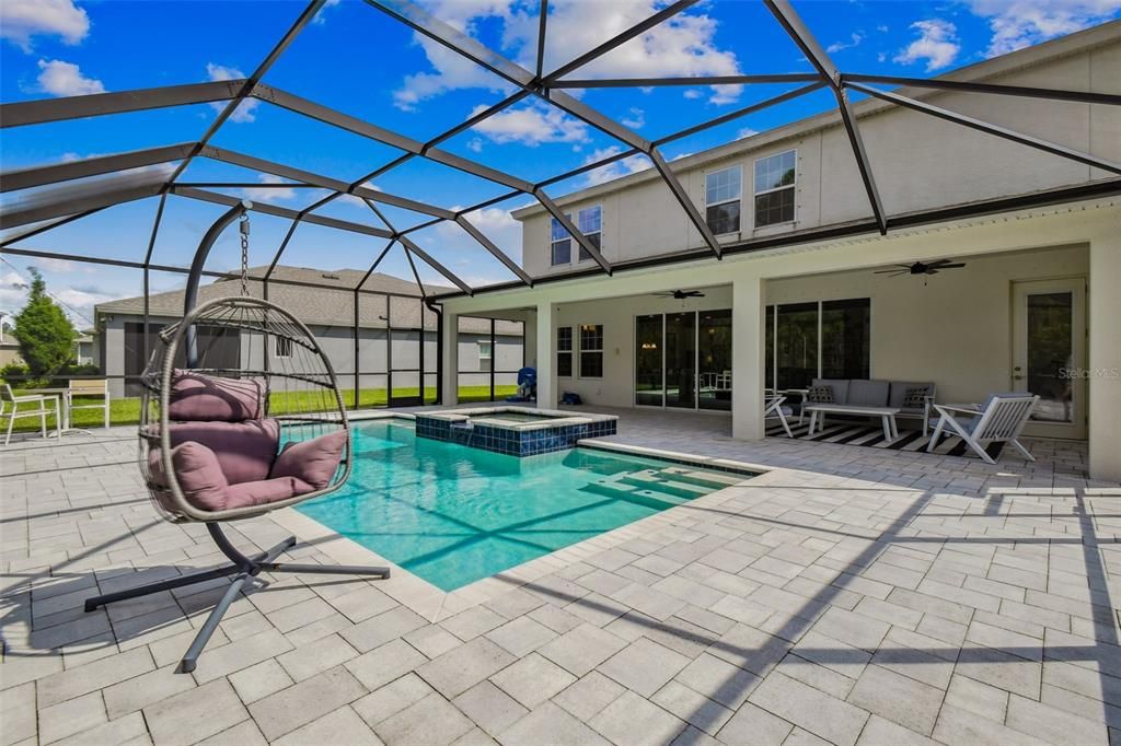 待售: $975,000 (5 贝兹, 4 浴室, 3547 平方英尺)