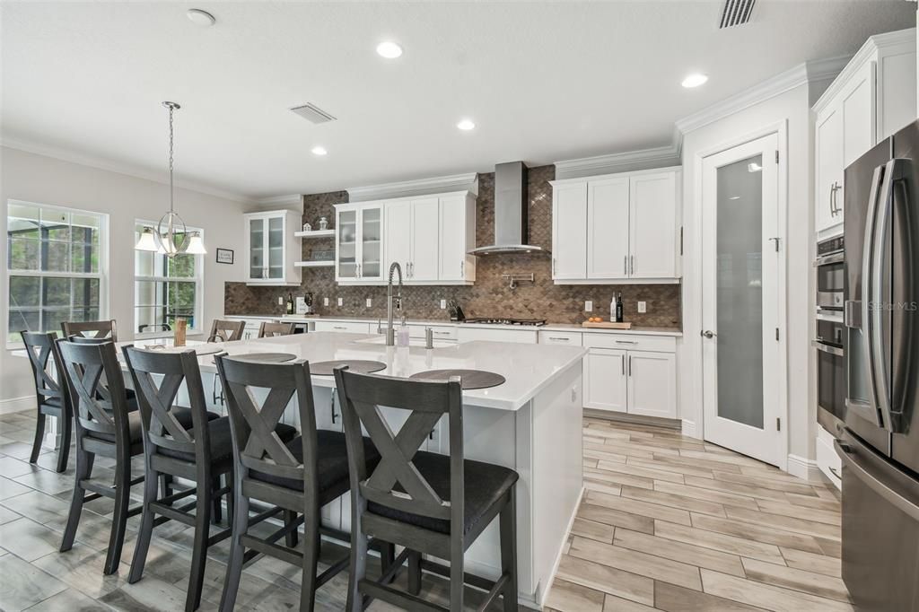 待售: $975,000 (5 贝兹, 4 浴室, 3547 平方英尺)