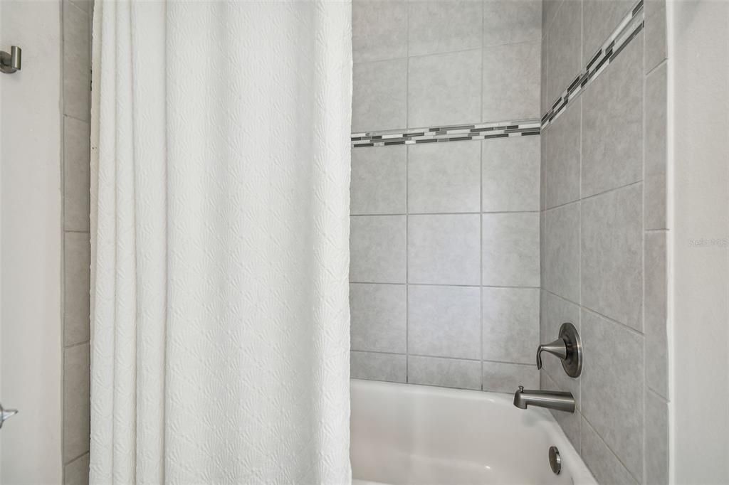 待售: $975,000 (5 贝兹, 4 浴室, 3547 平方英尺)