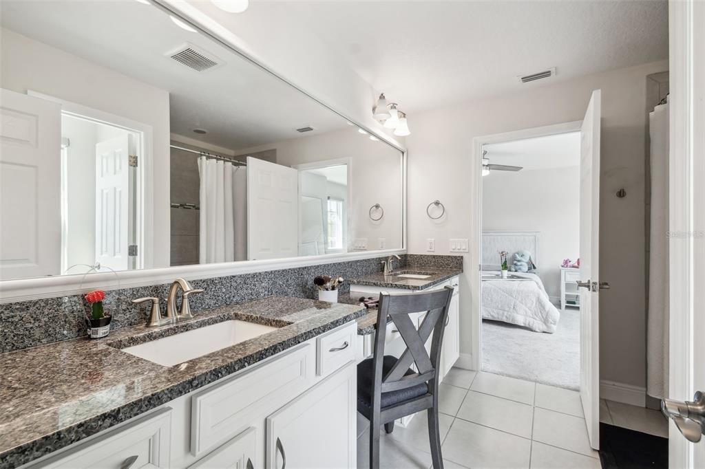 待售: $975,000 (5 贝兹, 4 浴室, 3547 平方英尺)