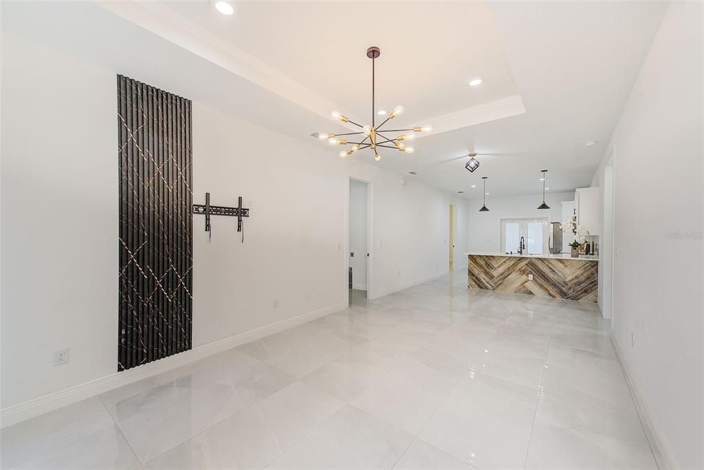 For Sale: $395,000 (3 beds, 2 baths, 1435 Square Feet)