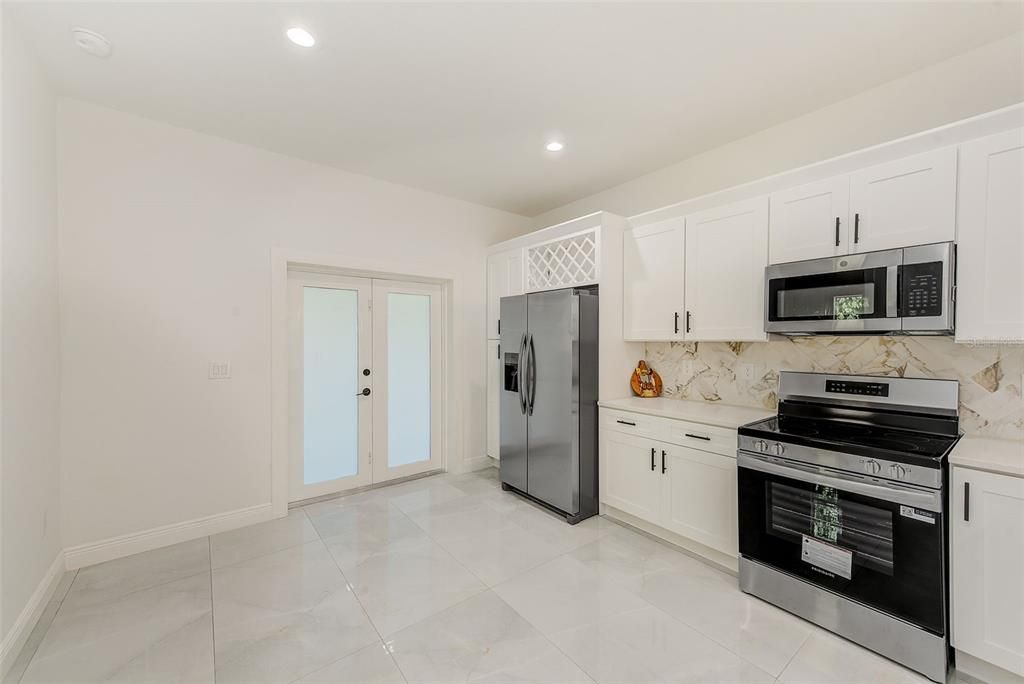 For Sale: $395,000 (3 beds, 2 baths, 1435 Square Feet)