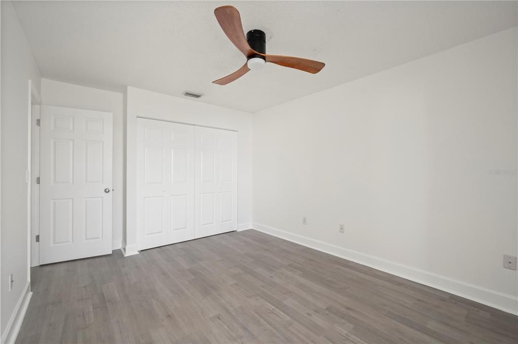 待售: $245,000 (3 贝兹, 2 浴室, 1026 平方英尺)