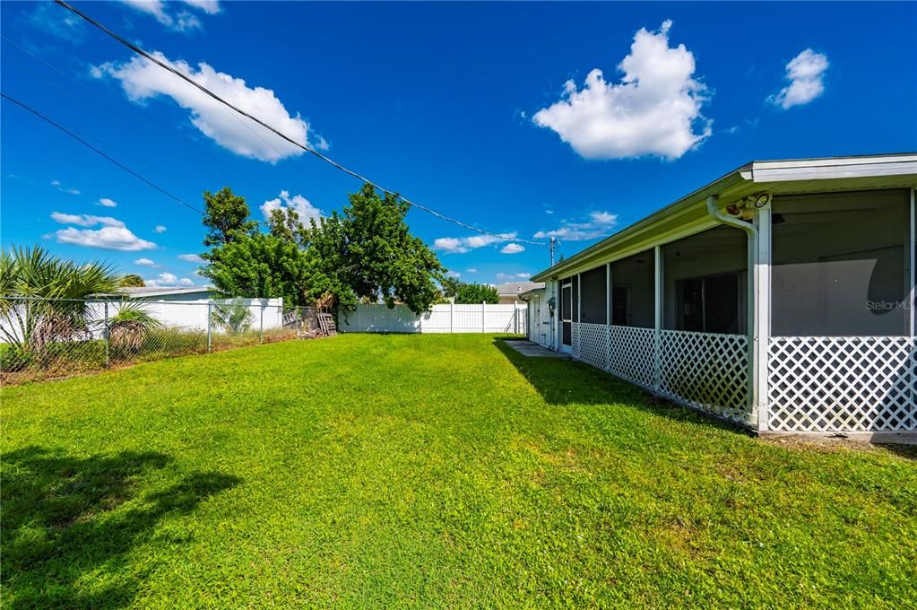 待售: $245,000 (3 贝兹, 2 浴室, 1026 平方英尺)