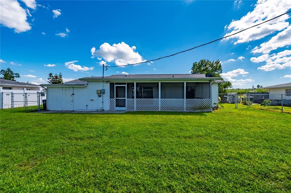 待售: $245,000 (3 贝兹, 2 浴室, 1026 平方英尺)