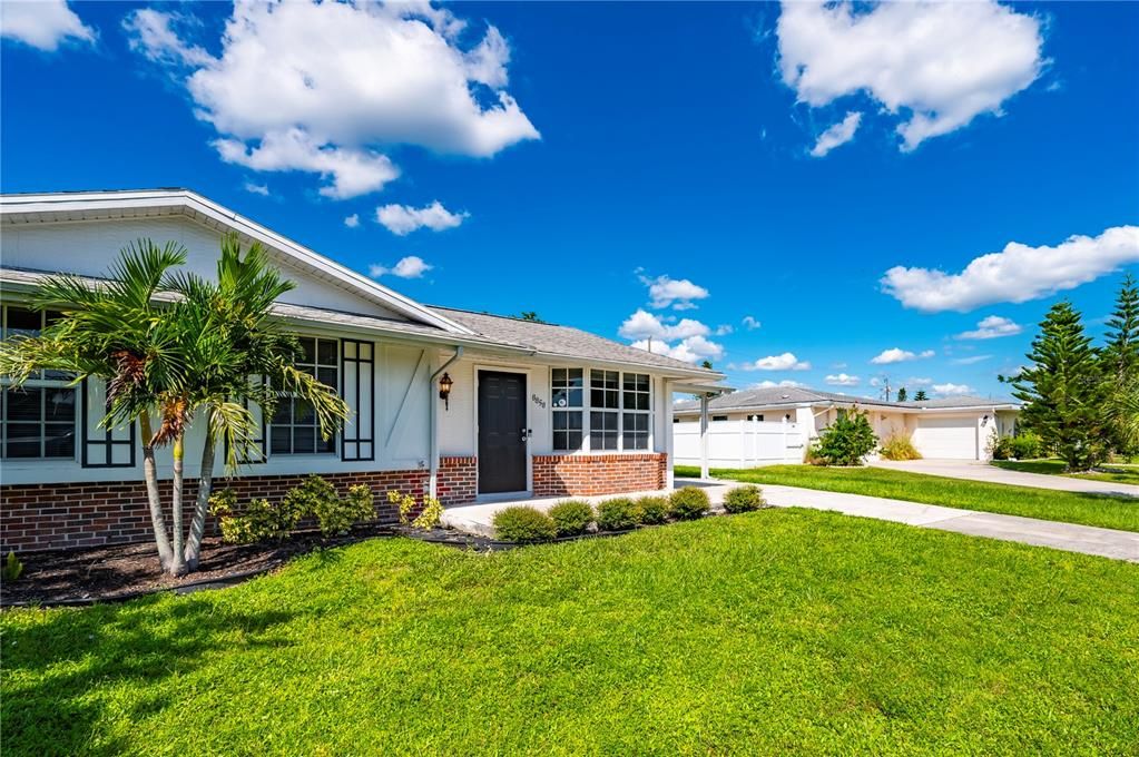 待售: $245,000 (3 贝兹, 2 浴室, 1026 平方英尺)